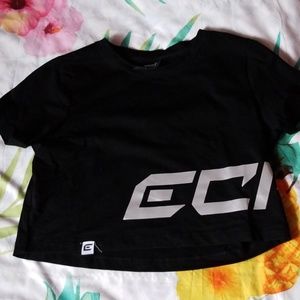 Black crop workout tee